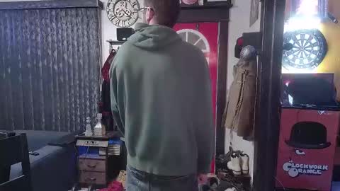 Snapshot of bigdbrillion chatting on February 17, 1:15 am Darryl online show from February 17, 1:15 am