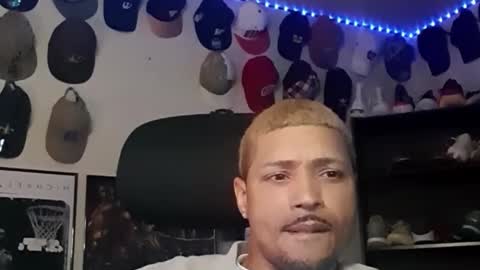 QuietboyWill online show from September 20, 7:55 am