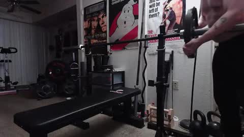 biggerisbetter21 online show from March 7, 12:05 pm