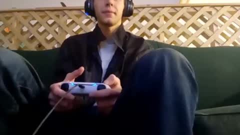 Snapshot of biggestboiiii chatting on January 25, 12:38 am biggestboiiii online show from January 25, 12:38 am