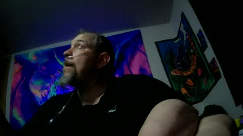 bigman42of0rlife online show from June 26, 11:15 am