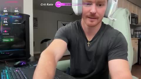 Snapshot of bigmcr1 chatting on October 19, 1:10 am Nick Barker online show from October 19, 1:10 am