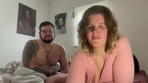 mamaandpapapump online show from February 3, 4:52 pm