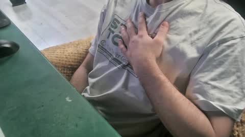 Snapshot of bigpeepdude chatting on October 17, 12:31 pm bigpeepdude online show from October 17, 12:31 pm