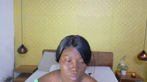 bigroundbooty_ online show from May 16, 7:01 pm