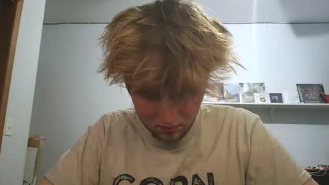 bigskinnyboyshh online show from April 23, 10:22 pm