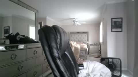bigsteve24cm online show from June 26, 11:04 am