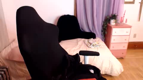 Morgan Lafeuille online show from February 12, 1:42 am