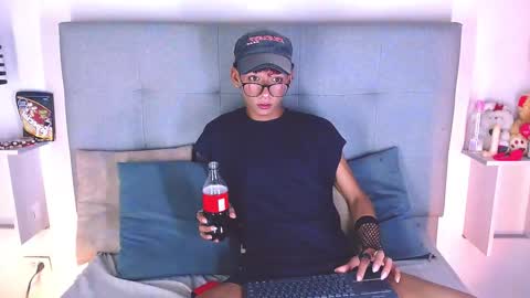 B-I-L-L-I-E 3 online show from October 7, 5:36 am