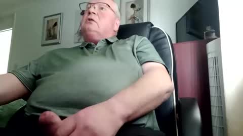 billlllllyb online show from March 20, 1:16 pm