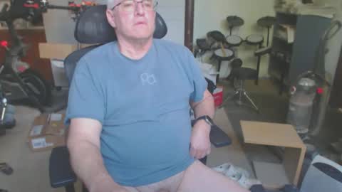 billp750876 online show from May 4, 9:21 pm