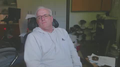 billp750876 online show from June 1, 8:43 pm