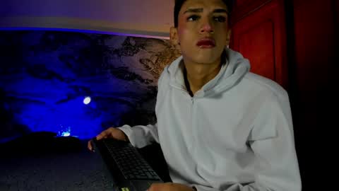 Sam online show from April 29, 12:10 pm