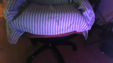 binder2122 online show from August 3, 12:23 am