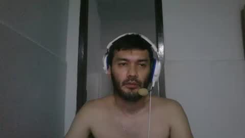 binhodm1 online show from January 3, 9:36 am