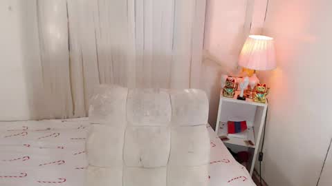 binnie_katchins online show from July 22, 12:46 am