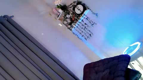 ASHLEY online show from April 27, 3:42 pm