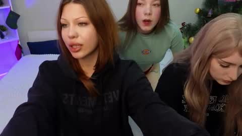 Julia online show from January 17, 2:59 pm