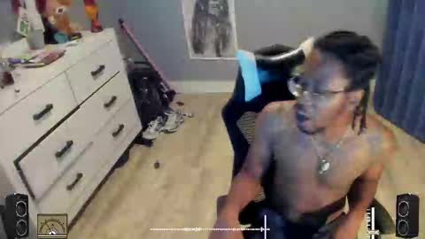 Plant Base Streamers From Pennsylvania online show from September 16, 11:41 pm