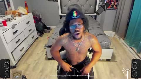 Plant Base Streamers From Pennsylvania online show from February 17, 11:54 pm