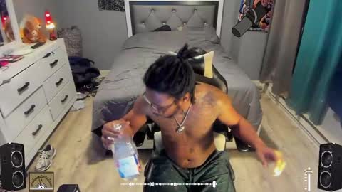 Plant Base Streamers From Pennsylvania online show from February 1, 12:07 am