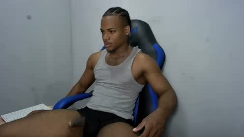 tu morenito online show from June 26, 2:33 pm