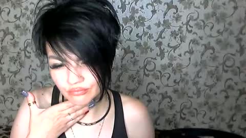 black_hot_01 online show from October 17, 11:09 pm