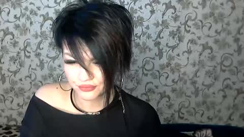 black_hot_01 online show from October 20, 6:29 am