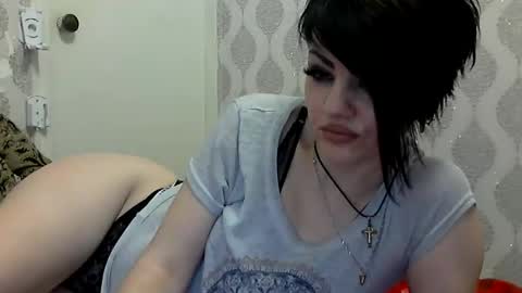 black_hot_01 online show from February 3, 2:13 pm