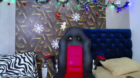 black_king_241 online show from November 23, 6:44 am