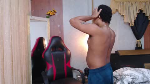 black_king_241 online show from April 23, 5:37 am