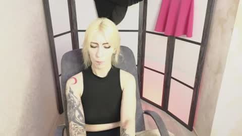 Emily online show from July 1, 10:57 am