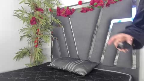 Snapshot of black_rose02 chatting on March 7, 11:29 am B L A C K R O S E online show from March 7, 11:29 am