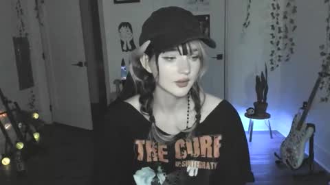 Ella online show from January 6, 7:34 am