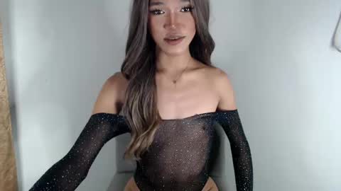 Black  Queen online show from February 28, 4:43 am