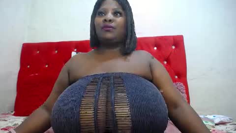 Snapshot of blackladyqx chatting on February 26, 5:35 am blackladyqx online show from February 26, 5:35 am