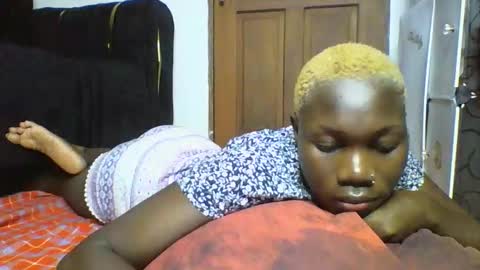 blackmarvel02 online show from February 21, 10:35 pm