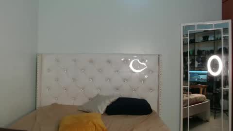 Cleo online show from April 29, 2:38 am