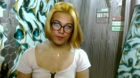 Ellez online show from July 2, 2:22 pm