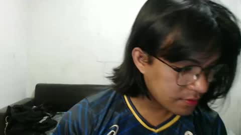 Ellez online show from March 2, 7:45 pm