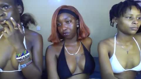 blackqueen2030 online show from April 25, 3:41 am