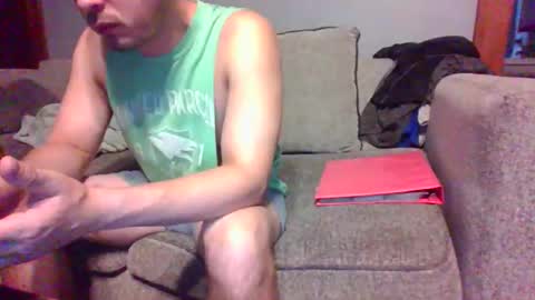 Snapshot of blaw_1321 chatting on October 19, 12:43 pm blaw_1321 online show from October 19, 12:43 pm