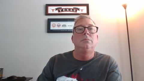 bldude69 online show from February 12, 8:40 pm