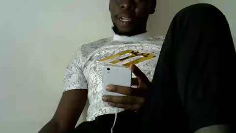 Snapshot of blesse_mixed chatting on October 12, 10:19 am Black brown online show from October 12, 10:19 am
