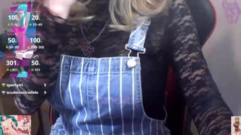 Snapshot of blkandy23 chatting on October 24, 3:02 pm Kandyts online show from October 24, 3:02 pm
