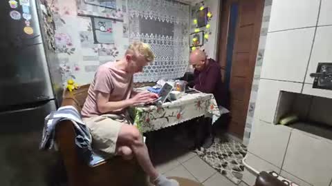 blond_boy69 online show from July 6, 7:05 pm