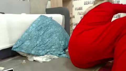 blonddaiana23 online show from November 4, 7:10 am