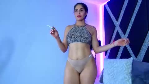 Snapshot of blonde_cat1515 chatting on October 6, 3:35 am alejandra online show from October 6, 3:35 am