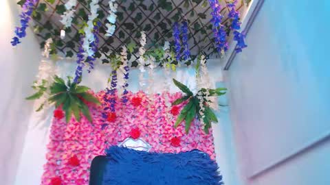 blonde_squirt_ online show from March 13, 10:46 pm