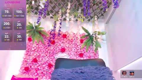 blonde_squirt_ online show from March 7, 7:14 pm